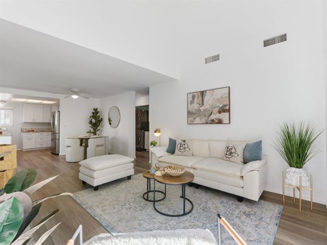 Image 28 of 43 For 2835 Hillsboro Ct