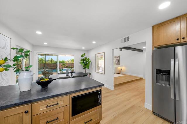 Detail Gallery Image 17 of 39 For 10437 Hermanos Rd, San Diego,  CA 92124 - 3 Beds | 2 Baths