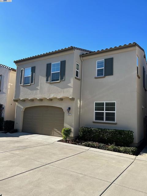 3002 Blackberry Ave, San Ramon CA: https://media.crmls.org/mediaz/95ad9331-0d25-4ac3-9403-54f74b809569.jpg