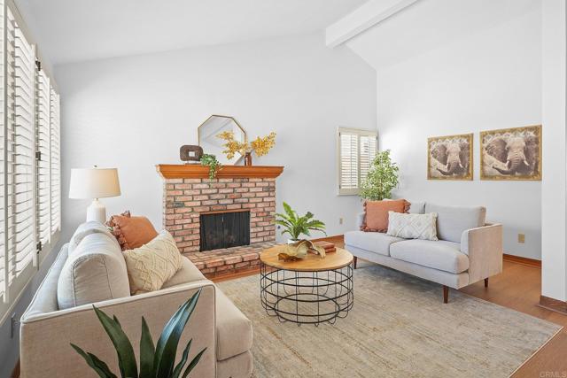 Detail Gallery Image 9 of 38 For 7071 Barker Way, San Diego,  CA 92119 - 4 Beds | 3 Baths