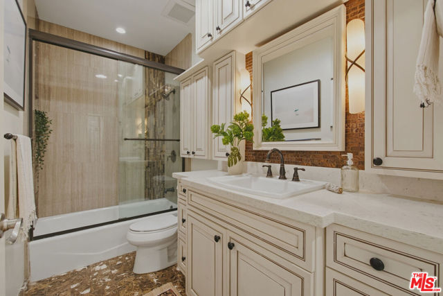 2 Bed Home for Sale in Los Angeles, California