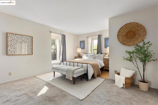1391 Monument BLVD, Concord CA: https://media.crmls.org/mediaz/95aebc59-26c9-4137-9a53-426fc0773977.jpg