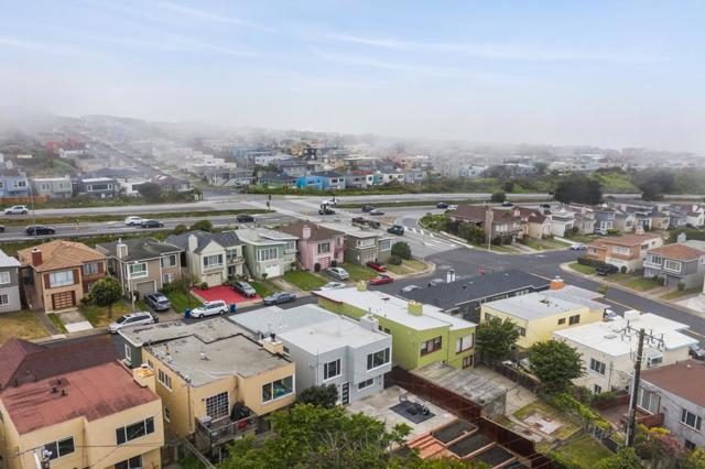 1205 S Mayfair Avenue, Daly City CA: https://media.crmls.org/mediaz/95aeea35-3040-49c5-ae1e-2f5f709d9c73.jpg