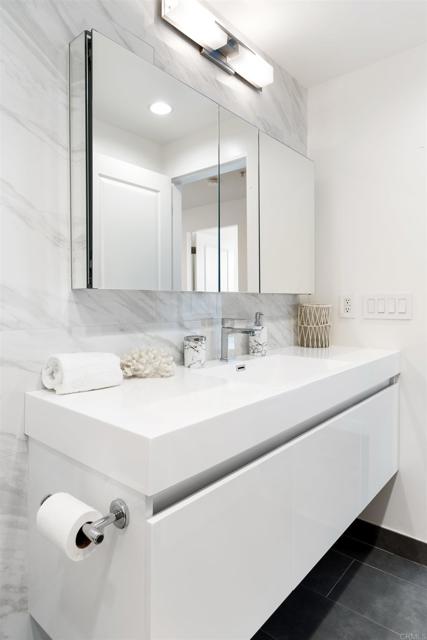 Detail Gallery Image 55 of 56 For 510 1st Ave #402,  San Diego,  CA 92101 - 4 Beds | 4 Baths