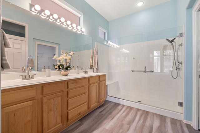 37396 Pineknoll Avenue, Palm Desert CA: https://media.crmls.org/mediaz/95af884b-1e4a-45f9-870b-357a65e425eb.jpg