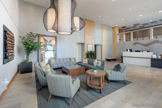 645 Front Street, San Diego CA: https://media.crmls.org/mediaz/95b02a09-3547-4cad-a2dc-a0e7b01f8138.jpg