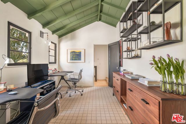 8917 Dorrington Avenue, West Hollywood CA: https://media.crmls.org/mediaz/95b0cbdf-6122-4c69-bacb-56f9e7c40247.jpg