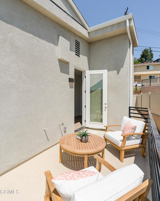 3870 W Point Drive, Los Angeles CA: https://media.crmls.org/mediaz/95b0e69b-c967-425d-bf61-24aa2a71923e.jpg