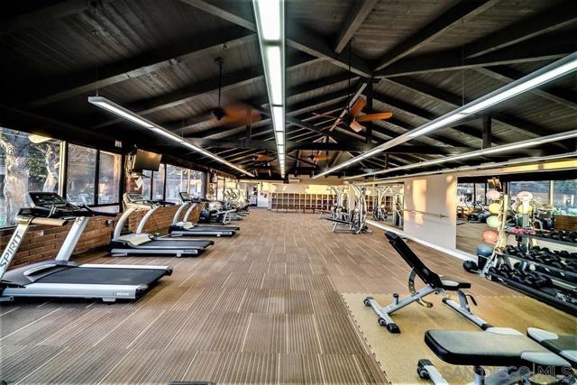 7241 San Luis St, Carlsbad CA: https://media.crmls.org/mediaz/95b10c57-b552-4dfe-96a5-b0bf59fbb277.jpg