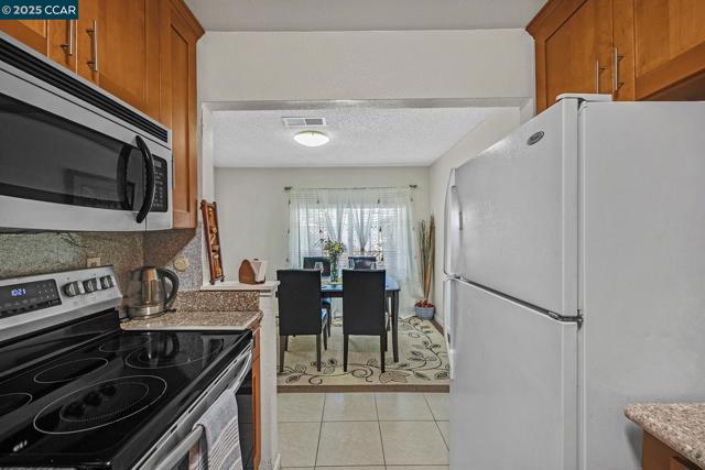 19 Haviland Ct., San Pablo CA: https://media.crmls.org/mediaz/95b1a466-7814-473d-a1a9-e864a8e42bc4.jpg