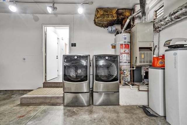 4374 Valley Ave, Pleasanton CA: https://media.crmls.org/mediaz/95b1ee4c-2cf9-4de3-9631-85b08fe5c79b.jpg