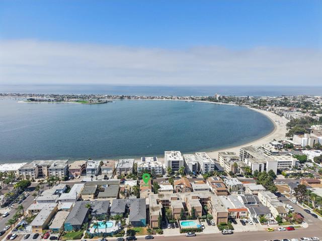 3843 Riviera Drive, San Diego CA: https://media.crmls.org/mediaz/95b2dc24-afc4-44d5-8da9-0c89ca49e3c4.jpg
