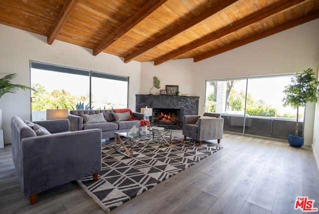 9924 Beverly Grove Drive photo 7