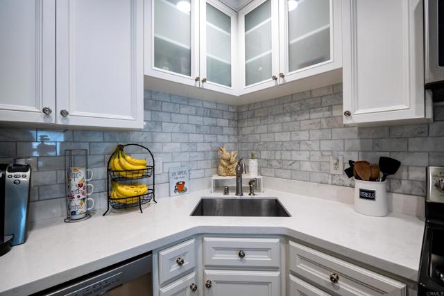 Detail Gallery Image 8 of 35 For 165 N Swall Dr #303,  Beverly Hills,  CA 90211 - 1 Beds | 1/1 Baths