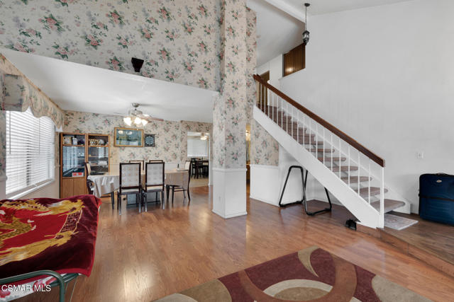 7565 Melvin Avenue, Reseda CA: https://media.crmls.org/mediaz/95b52026-94b6-489c-8891-f4b741ef9a71.jpg