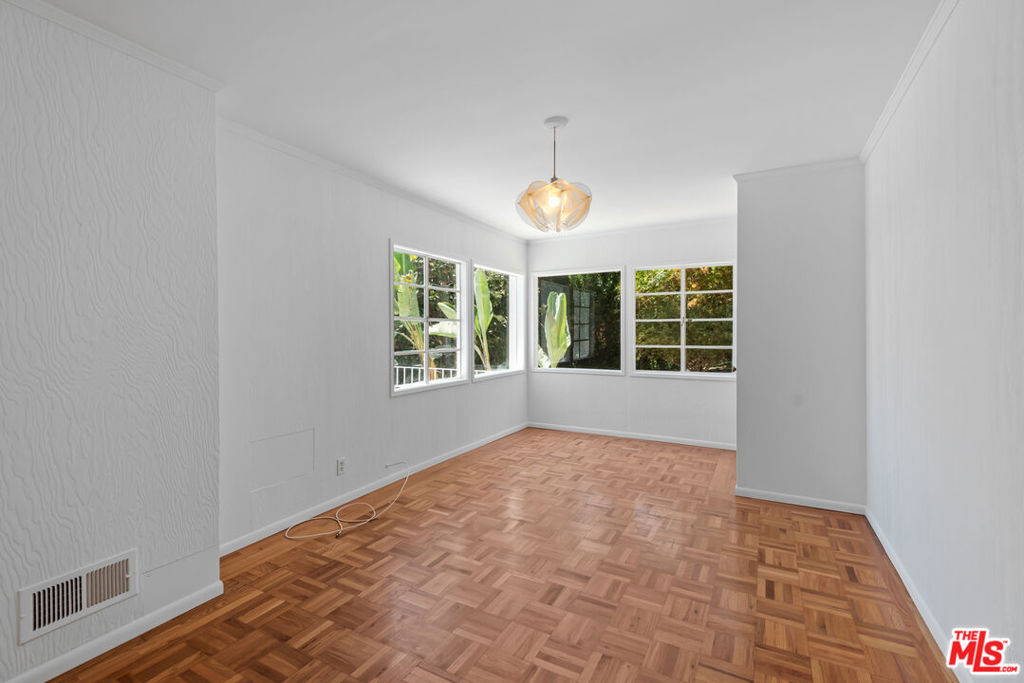 MLS #25587447 image #20