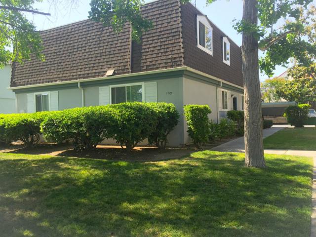 1719 Ross Circle, San Jose CA: https://media.crmls.org/mediaz/95b5b67e-f910-455c-90aa-12eb4ff9d12d.jpg