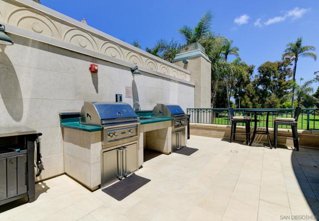 2500 6Th Ave, San Diego CA: https://media.crmls.org/mediaz/95b5c061-9a97-4e42-a456-22492c9d085e.jpg