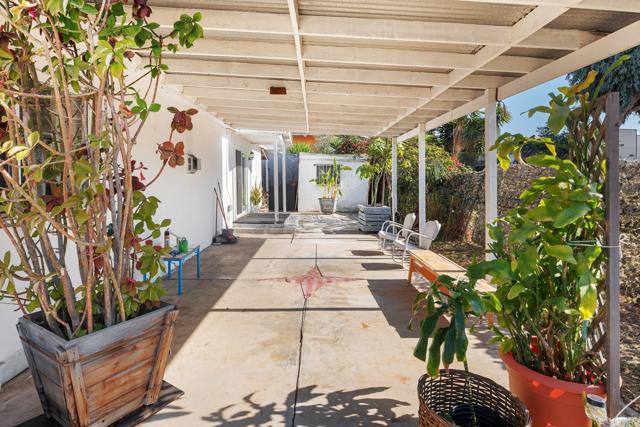 354 Sunrise Drive, San Ysidro CA: https://media.crmls.org/mediaz/95b6f2d7-a8cb-4983-9eb7-226c02d86018.jpg