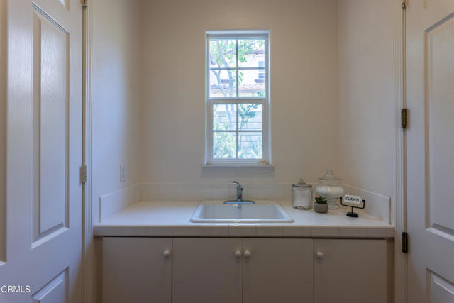 219 Via Rebecca, Thousand Oaks CA: https://media.crmls.org/mediaz/95b7beda-c00b-4dc8-9322-09f580112fa7.jpg