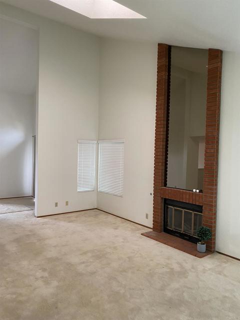 Detail Gallery Image 9 of 21 For 11668 Corte Morita, San Diego,  CA 92128 - 3 Beds | 2 Baths