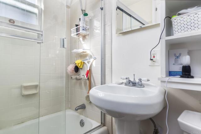 Detail Gallery Image 21 of 27 For 201 C Ave, Coronado,  CA 92118 - – Beds | – Baths