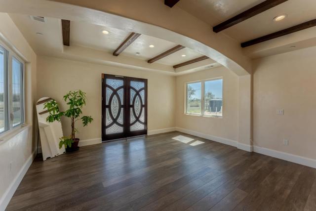 8440 Lovers Lane, Hollister CA: https://media.crmls.org/mediaz/95b84e9a-f00e-40e7-9997-da3cbe0ebbdf.jpg