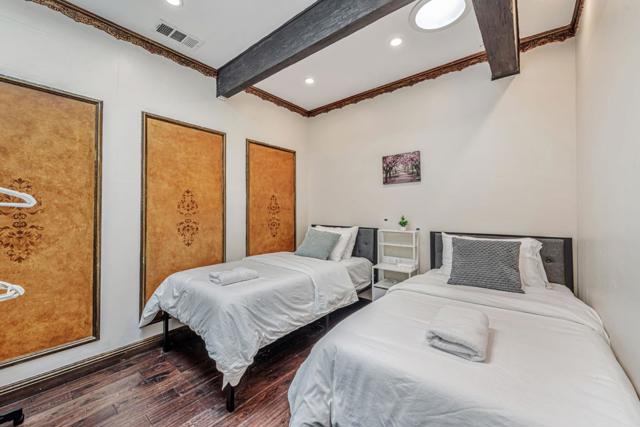 101 S 13th Street, San Jose CA: https://media.crmls.org/mediaz/95b85c62-4992-41fb-9263-ab030848d9a2.jpg