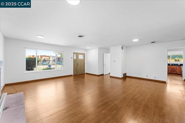1566 Mann Dr, Pinole CA: https://media.crmls.org/mediaz/95b90542-5e70-446a-b10e-907b090e2b81.jpg