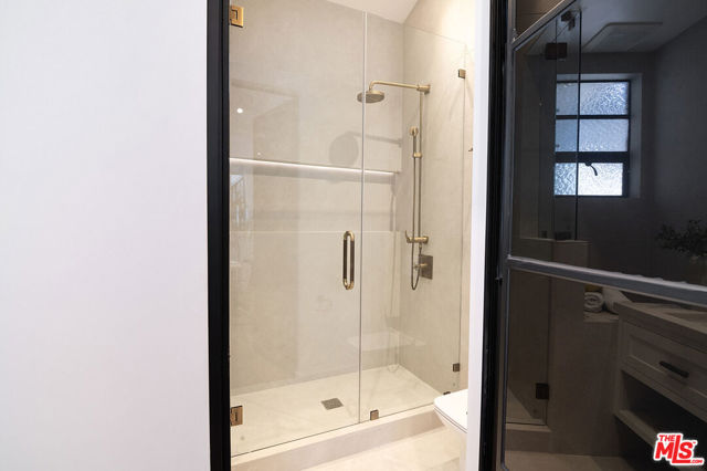 745 E Sunset Avenue, Venice CA: https://media.crmls.org/mediaz/95b997f3-4f41-44f4-9978-12054511c1fe.jpg