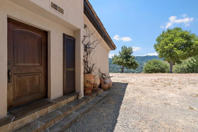 19375 Montevina Road, Los Gatos CA: https://media.crmls.org/mediaz/95bac4fb-4eb1-49a0-902e-0d56f185ba39.jpg