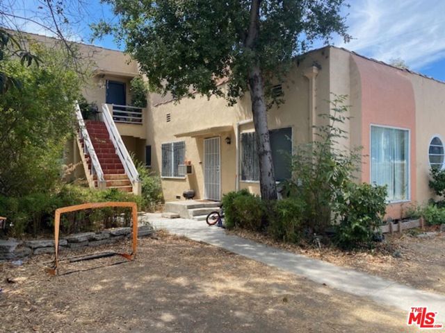 11758 Magnolia Boulevard photo 5