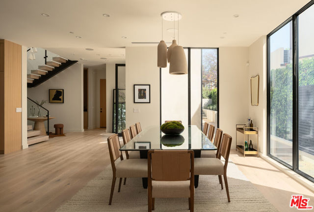 10346 Louisiana Avenue, Los Angeles CA: https://media.crmls.org/mediaz/95bb40c9-bc6b-44ab-9fab-9a0f240fa400.jpg