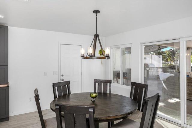 1971 Bernardo Avenue, Escondido CA: https://media.crmls.org/mediaz/95bbfc61-a774-4f19-887b-af29527c6d1e.jpg