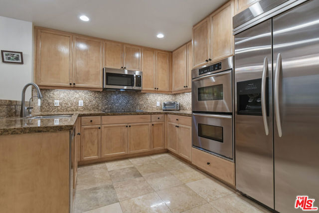 5625 Crescent Parkway, 109 photo 13
