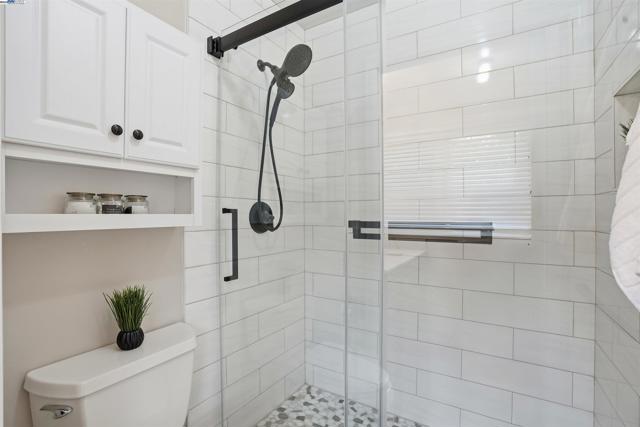 4490 Buckthorn Ct, Concord CA: https://media.crmls.org/mediaz/95bc3b39-81b5-4b08-b18a-0bb76247cd25.jpg