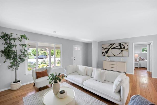 1633 Dallas Court, Los Altos CA: https://media.crmls.org/mediaz/95bcb5e0-c707-4f55-8f32-bf0ca8902a55.jpg
