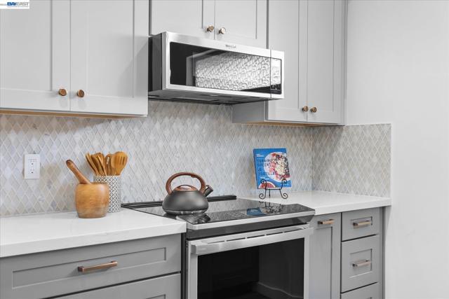 Image 16 of 46 For 831 Casanova Dr