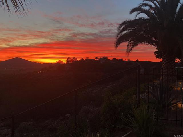 1185 Cedar Summit Drive, Ramona CA: https://media.crmls.org/mediaz/95bd12ec-567c-406a-a01d-e8c6dc0da277.jpg