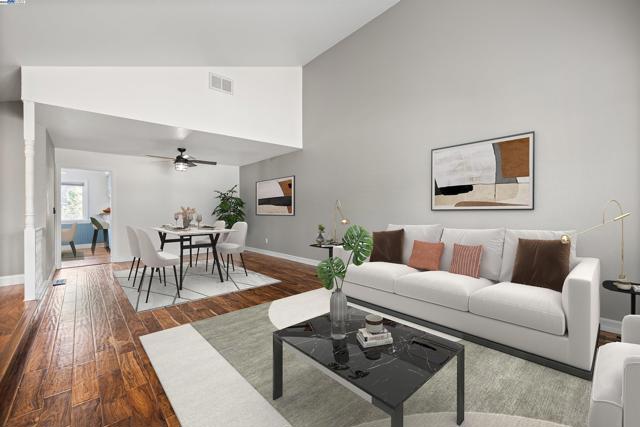 508 E Myrick Court, Clayton CA: https://media.crmls.org/mediaz/95bd92f9-6327-40ce-aff8-13de3aea627e.jpg