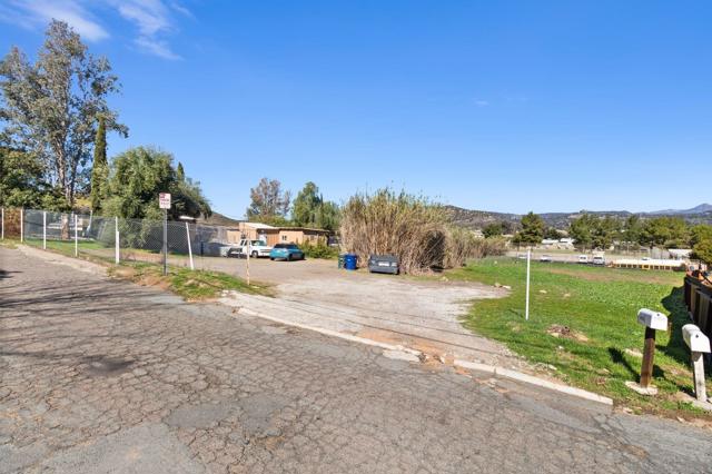 Image 1 of 41 For 11816 Waterhill Rd