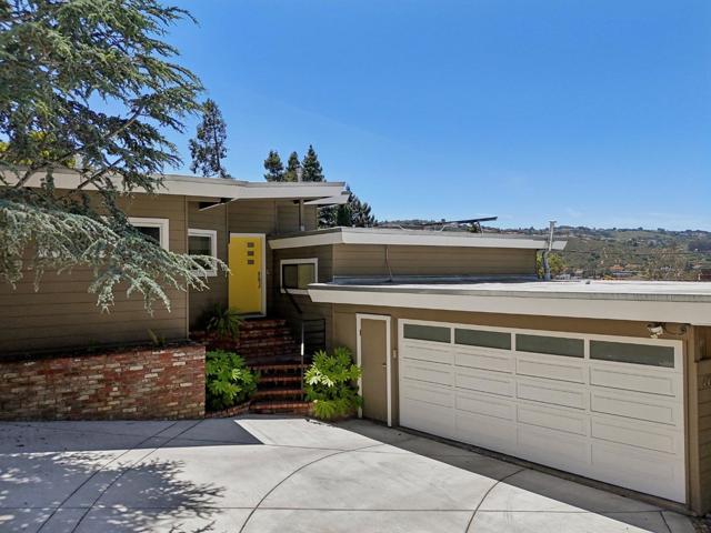 607 Dartmouth Avenue, San Carlos CA: https://media.crmls.org/mediaz/95bda663-3cb0-4950-98c2-a49aaae6fc37.jpg