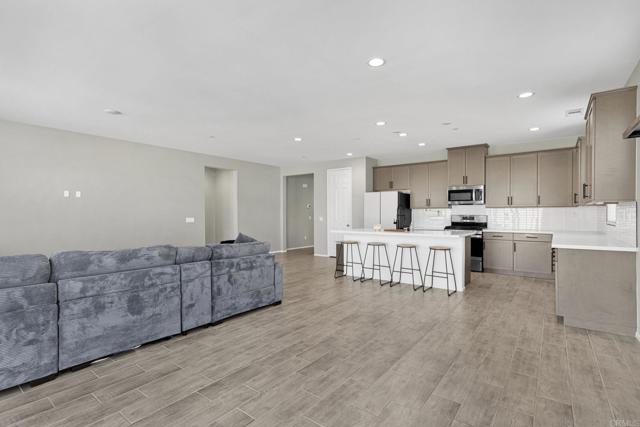 11912 Olivine Rd, Victorville, CA 92392 photo 3
