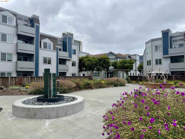 6400 Christie Ave, Emeryville CA: https://media.crmls.org/mediaz/95be8948-c7ae-4bcb-86b3-e7de961f2c3f.jpg
