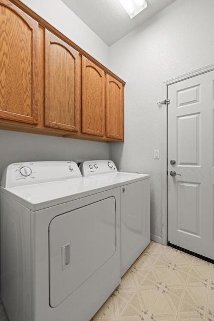 4700 Coppola Circle, Elk Grove CA: https://media.crmls.org/mediaz/95bed71a-2457-4944-980d-1e1cbbe98598.jpg