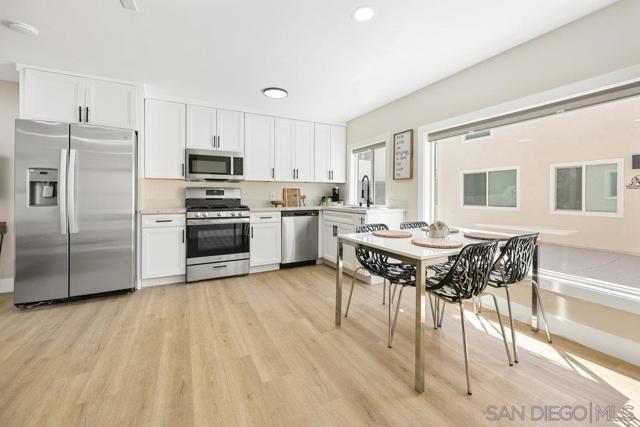 Image 3 of 19 For 3768 Villa Terrace