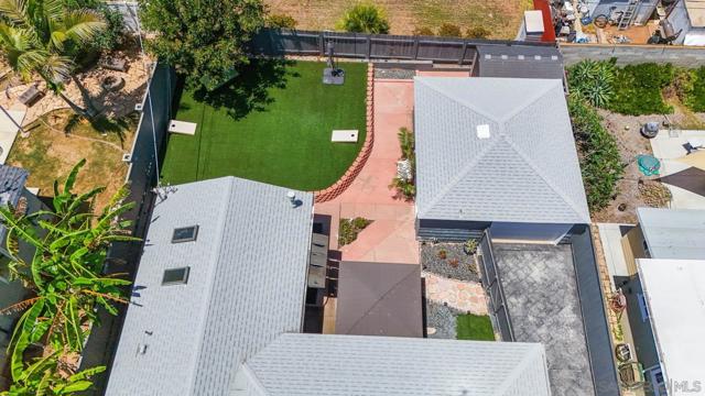 516 Bonito Avenue, Imperial Beach CA: https://media.crmls.org/mediaz/95bfcab7-eeff-4851-8d43-35f263ec26ac.jpg
