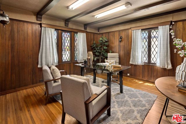4155 Madison Avenue, Culver City CA: https://media.crmls.org/mediaz/95c032a1-091c-4ad9-8f79-a694caf69ae4.jpg