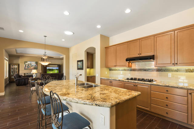 Image 11 of 45 For 48420 Big Horn Drive