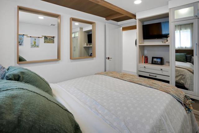 2395 Delaware Avenue, Santa Cruz CA: https://media.crmls.org/mediaz/95c0fcd5-435b-4a51-987d-0f8e4805d774.jpg